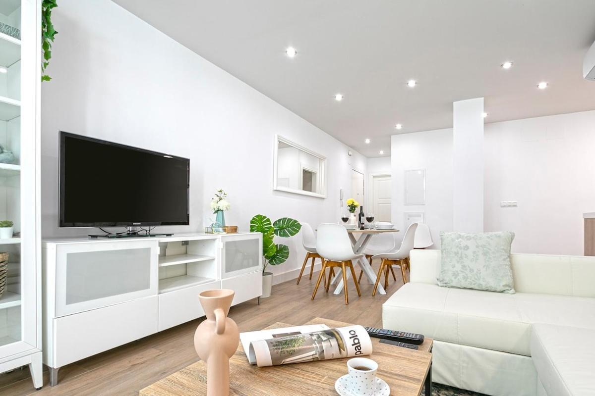 Appartamento -malagasunapts-citycentre Private Patio